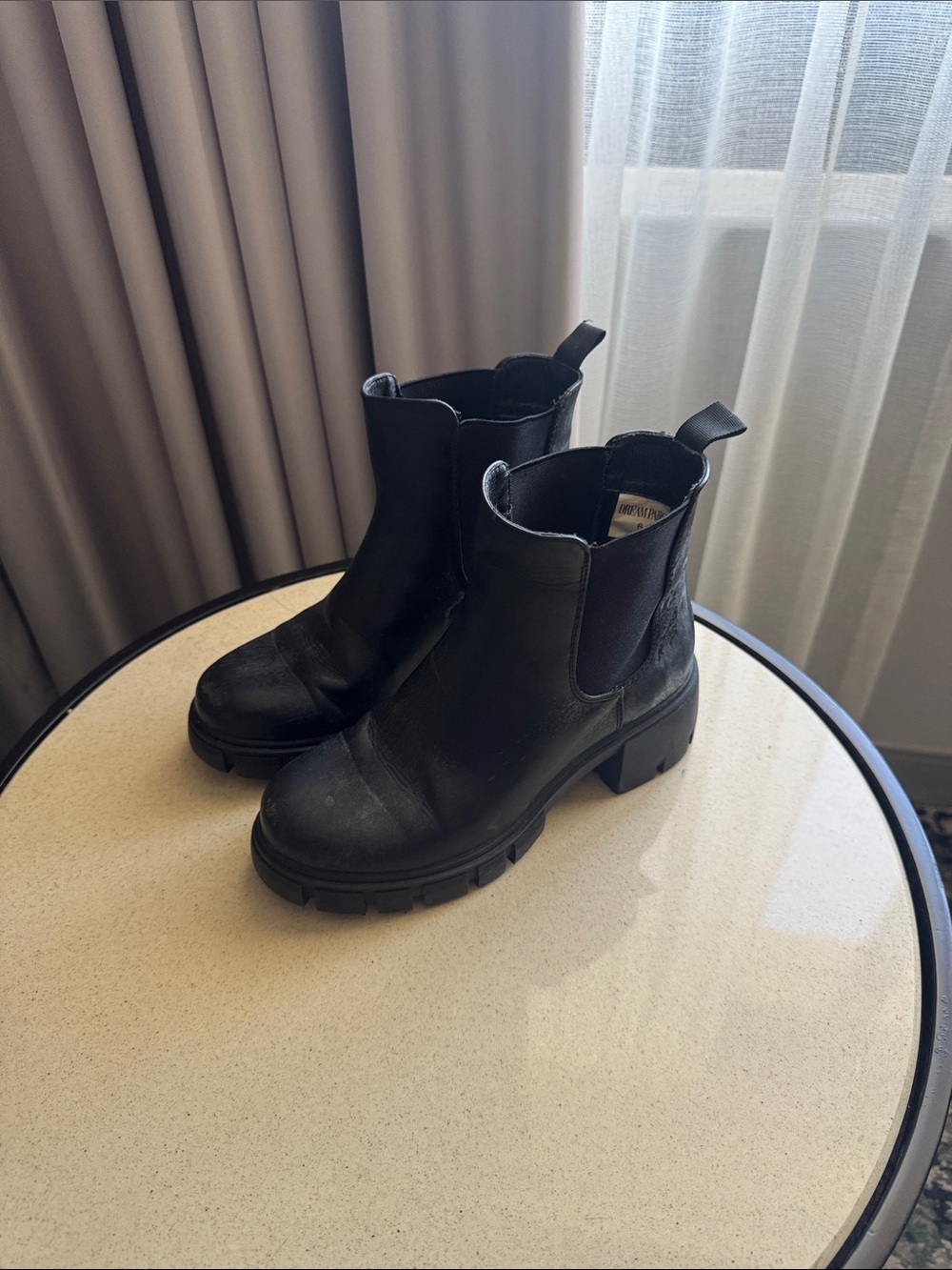 Dream Pairs Black Chelsea Lug-sole Women's Ankle Boots